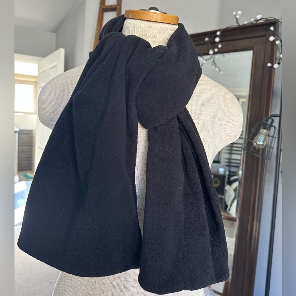 GAP scarf black fleece unisex